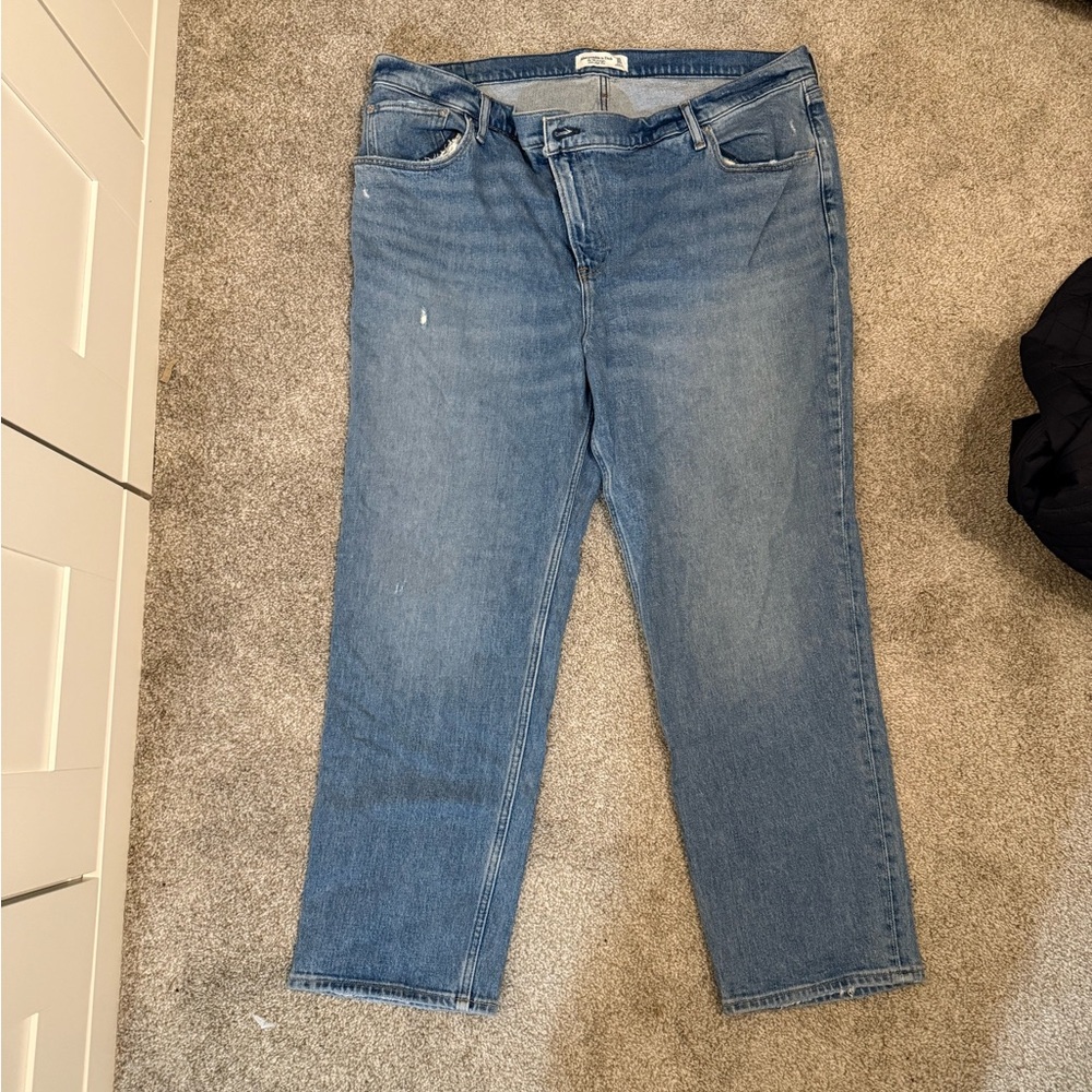 Abercrombie & Fitch Relaxed Fit Blue Jeans